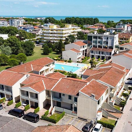 Apartament With Swimming Pool Apartment Caorle Ngoại thất bức ảnh