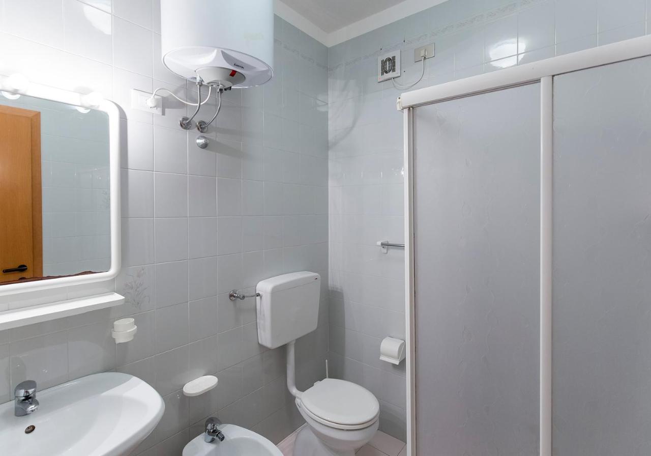 Apartament With Swimming Pool Apartment Caorle Ngoại thất bức ảnh