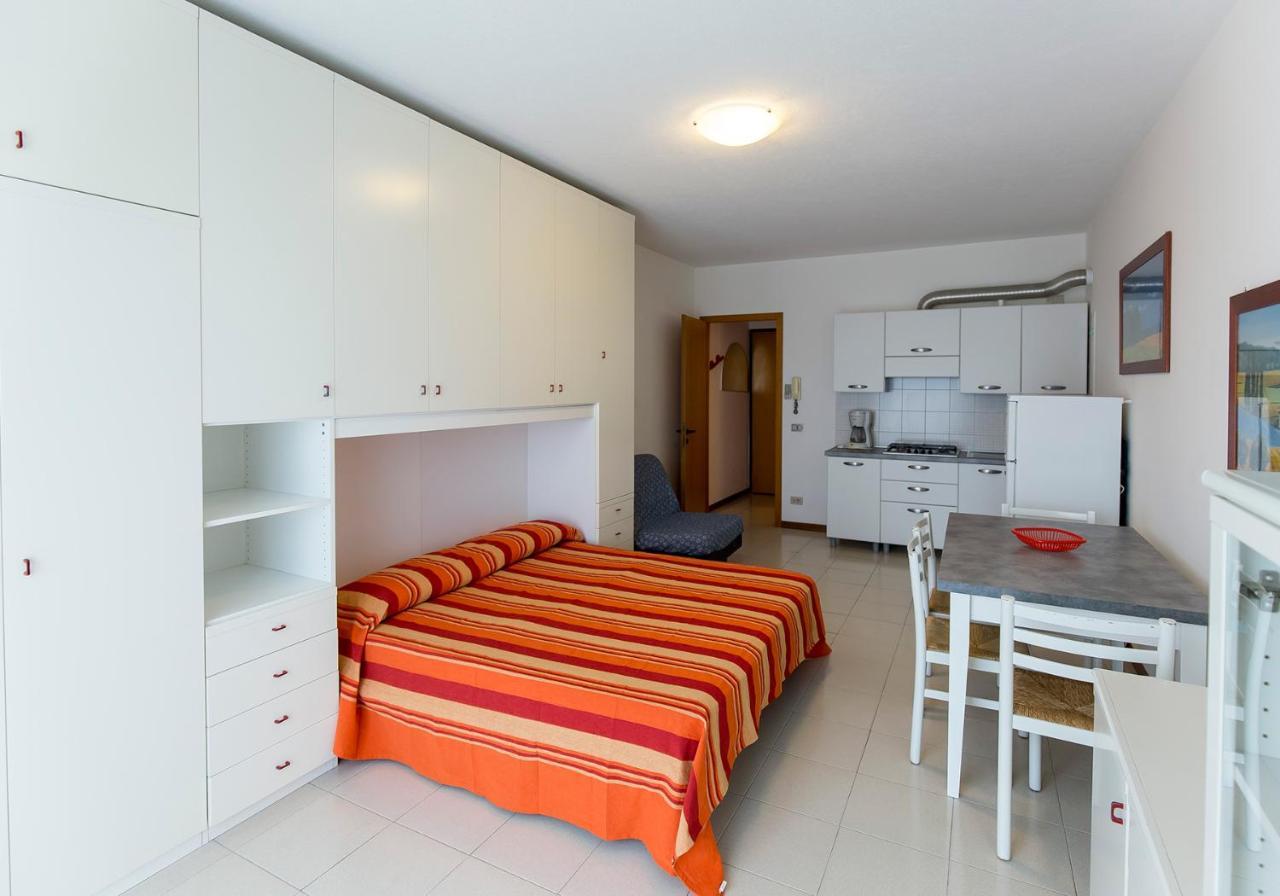 Apartament With Swimming Pool Apartment Caorle Ngoại thất bức ảnh
