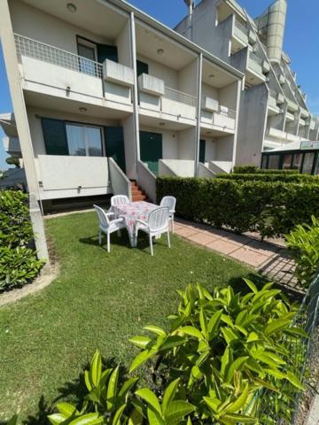 Apartament With Swimming Pool Apartment Caorle Ngoại thất bức ảnh