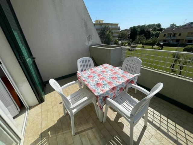 Apartament With Swimming Pool Apartment Caorle Ngoại thất bức ảnh